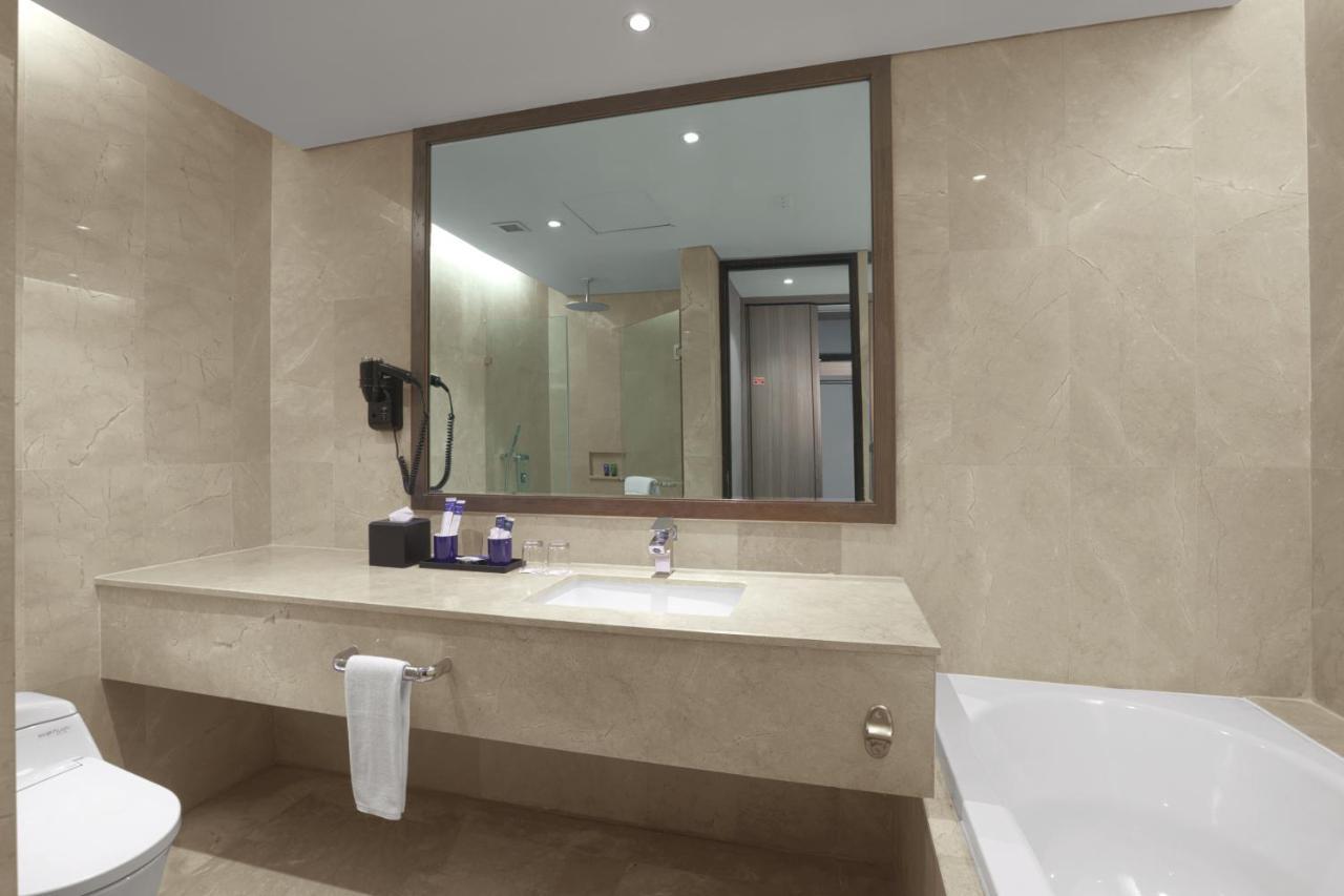 ג'קרטה Aston Priority Simatupang Hotel And Conference Center מראה חיצוני תמונה