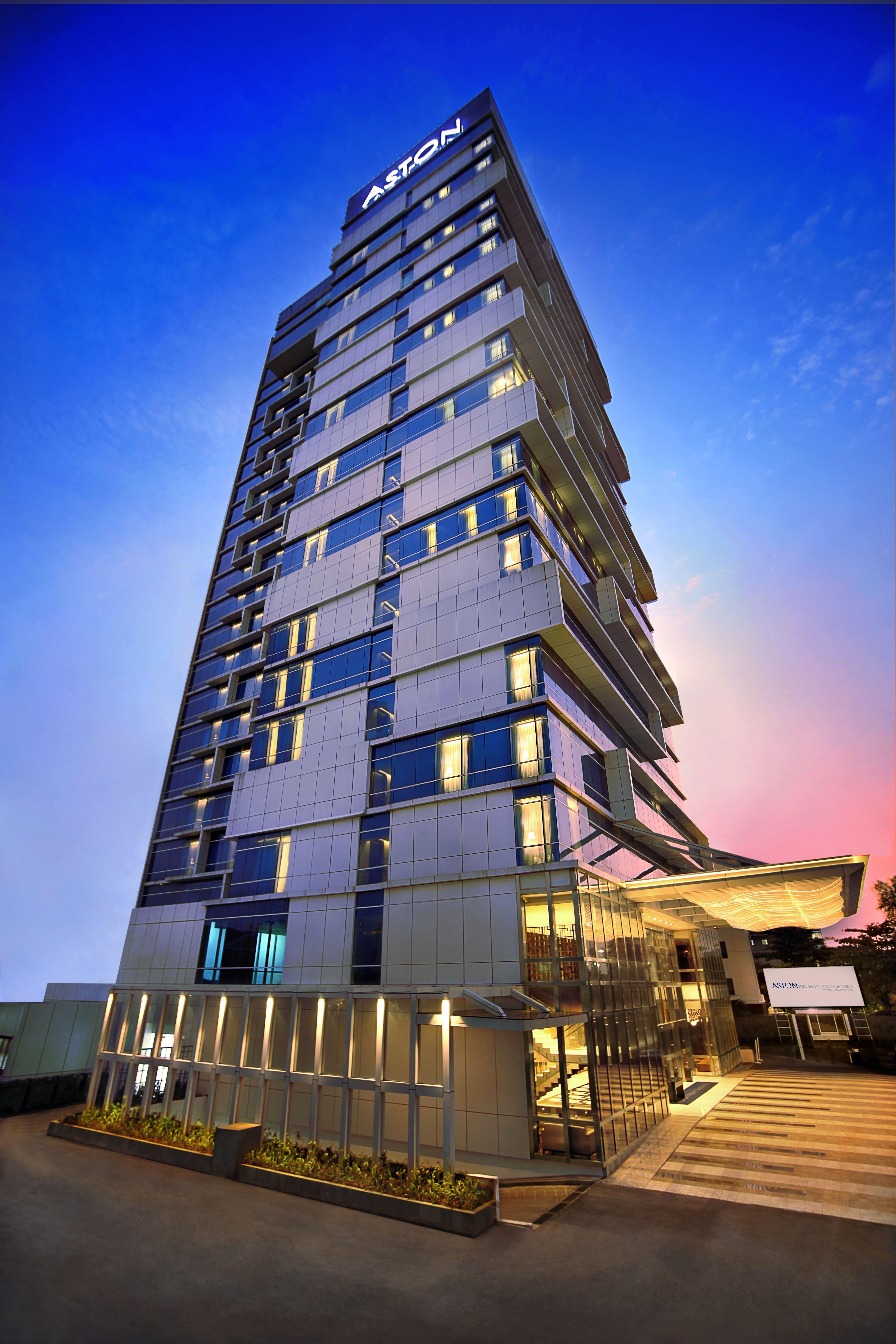 ג'קרטה Aston Priority Simatupang Hotel And Conference Center מראה חיצוני תמונה