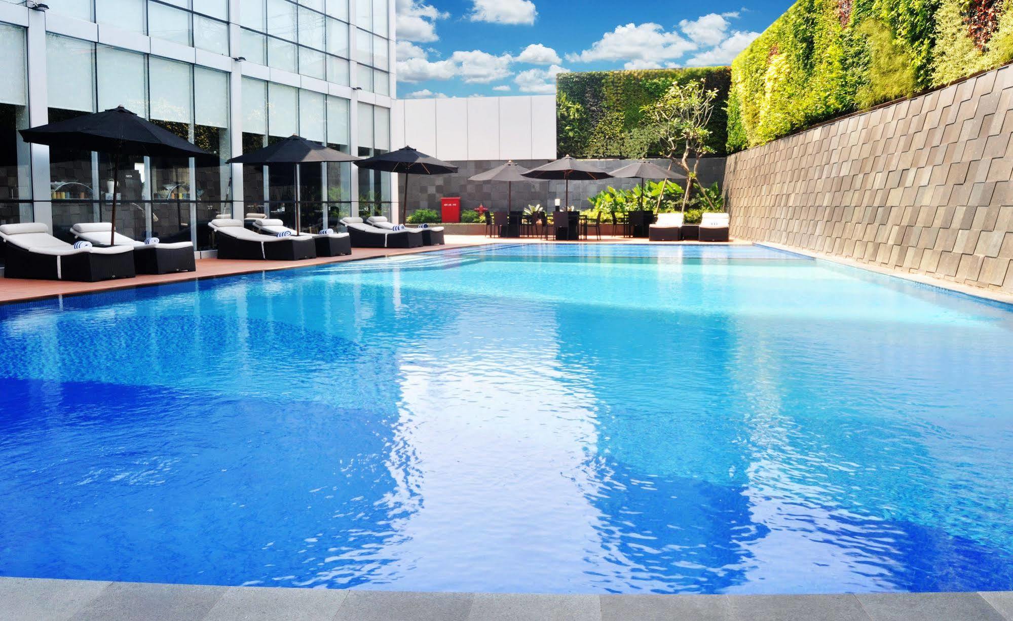 ג'קרטה Aston Priority Simatupang Hotel And Conference Center מראה חיצוני תמונה